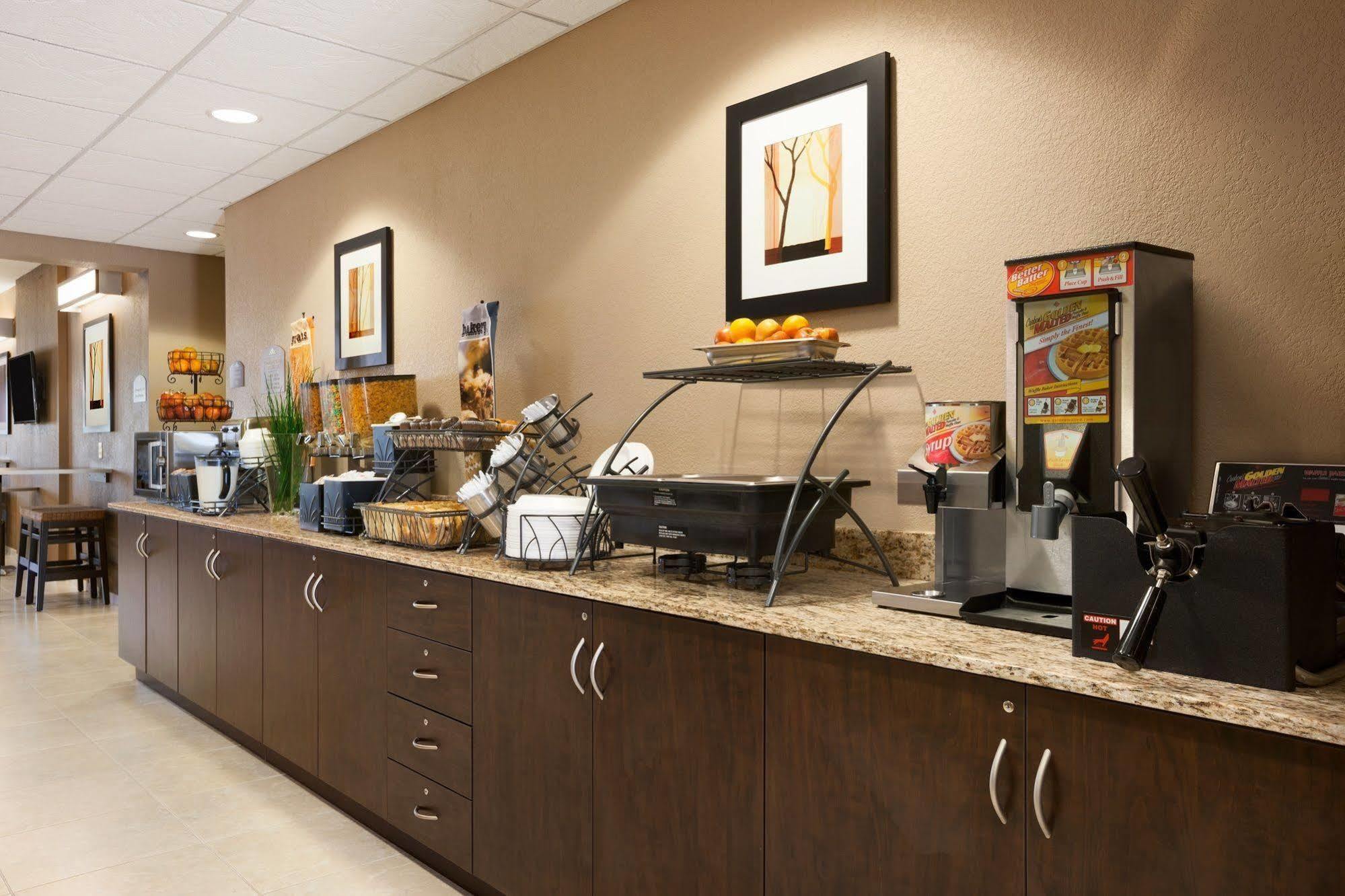 Garner Hotel Gonzales By Ihg Exterior photo